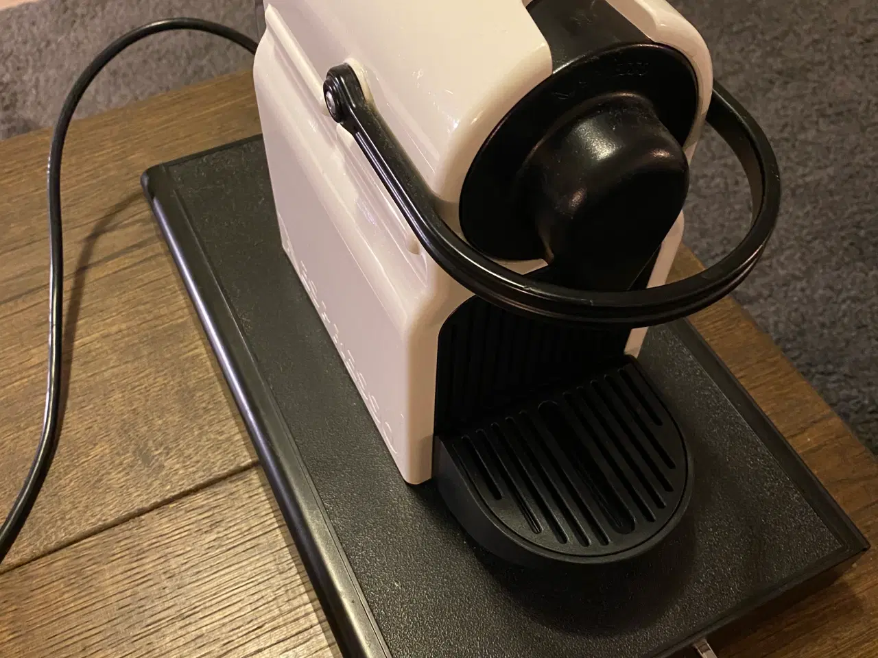 Billede 5 - Nespresso Inissia Kapselmaskine - råhvid med skuff