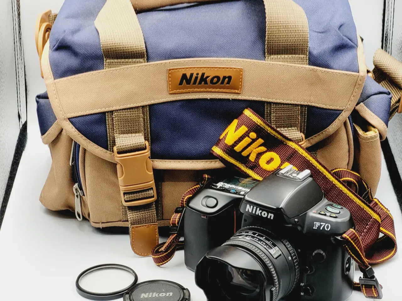 Billede 1 - ⭐️· SPEJLREFLEKS: Nikon F70 Analog Kamera m. Tilbe