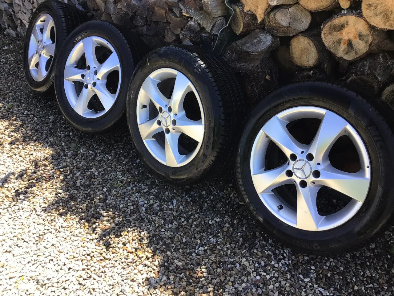 Billede 1 - Fælge med dæk til Mercedes