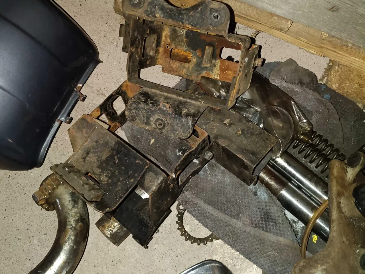 Billede 2 - Diverse reservedele til suzuki gt 380, gt 550, 750