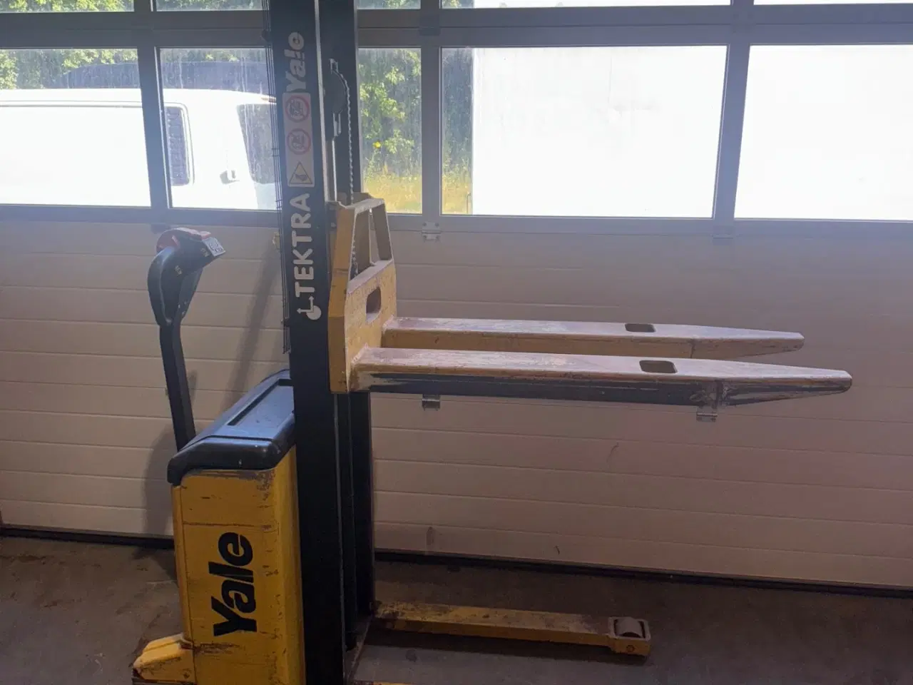 Billede 4 - Yale elekstrisk pallestabler med 1 meter stop.