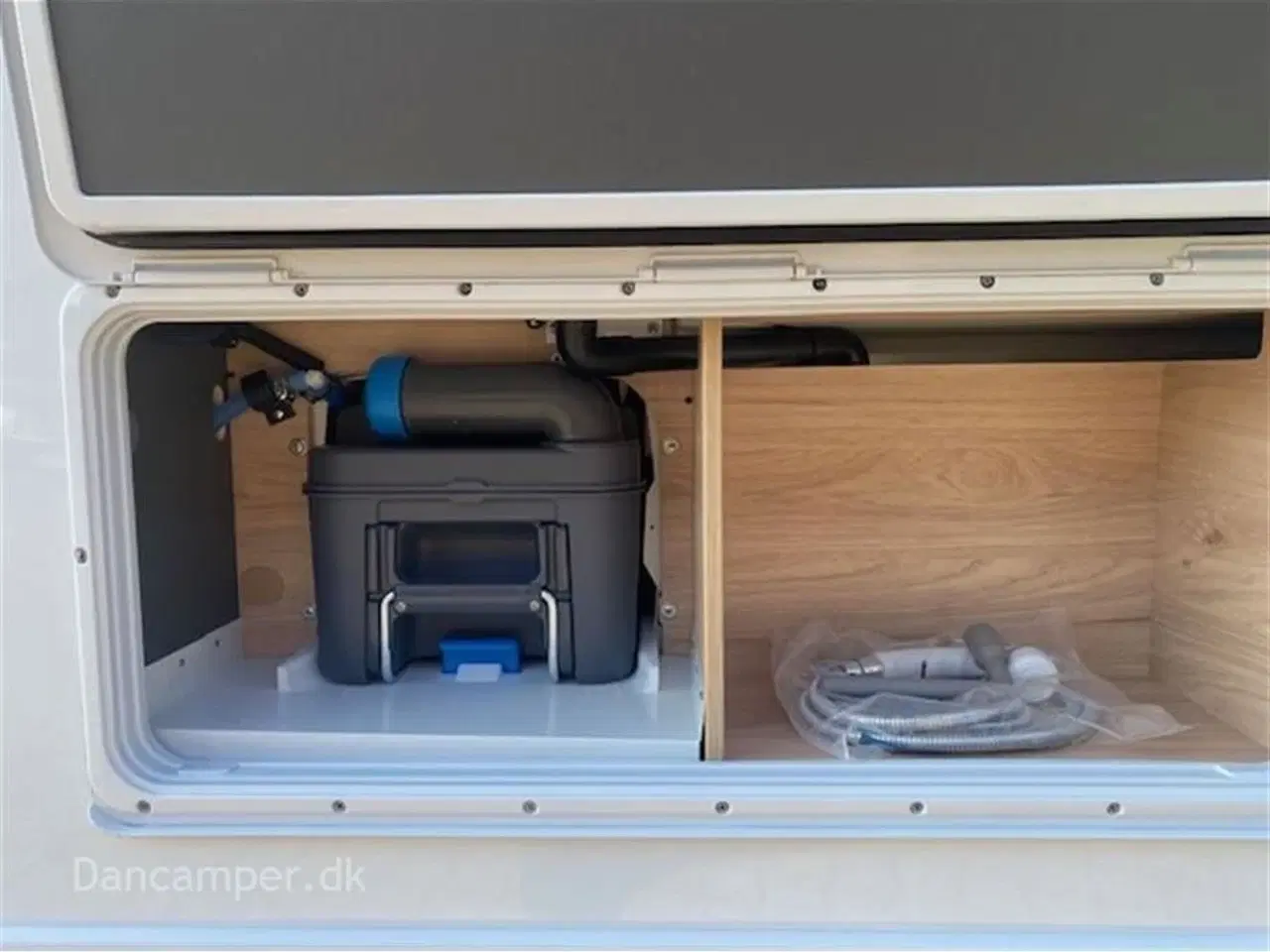 Billede 8 - 2025 - Dethleffs Globebus Camp T4   Flot slim line med 8-trins automatgear, 140 Hk, populær og meget rummelig trods sin længde på kun 6,63 m og 2,20 m i bredden