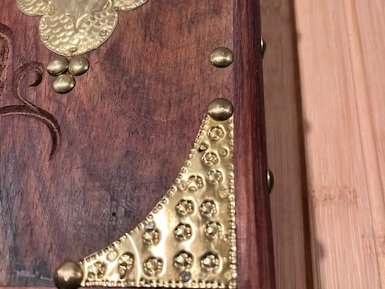 Billede 8 - Gedigent håndværk – Smukt træskrin med 6 rum