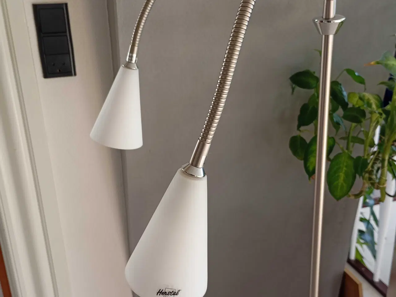 Billede 1 - Gulvlampe Herstal