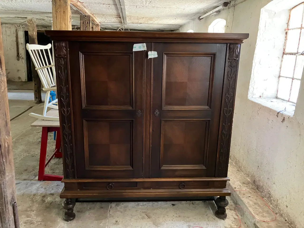 Billede 1 - Dækketøjsskab