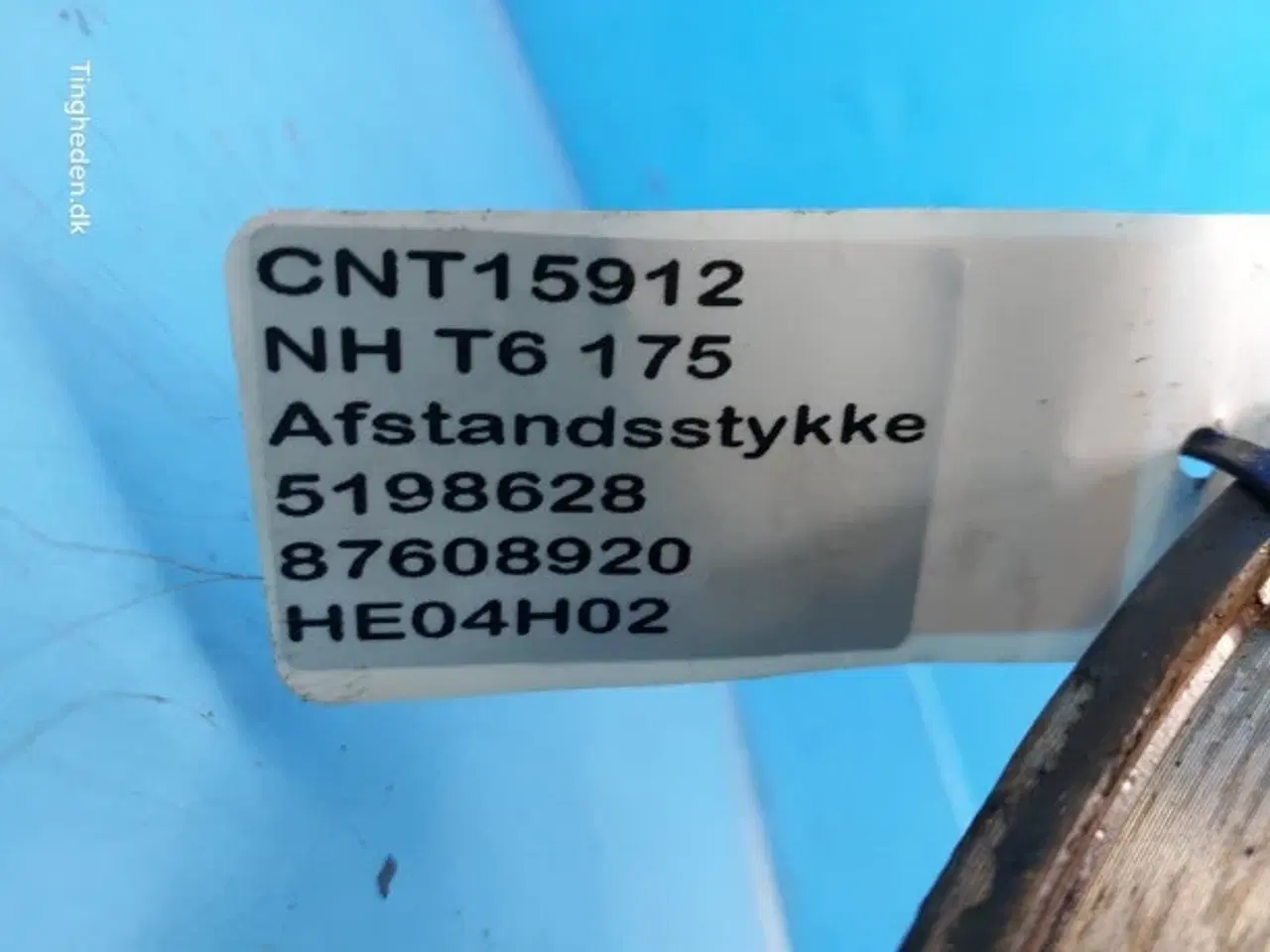 Billede 16 - New Holland T6 Afstandsstykke 87608920
