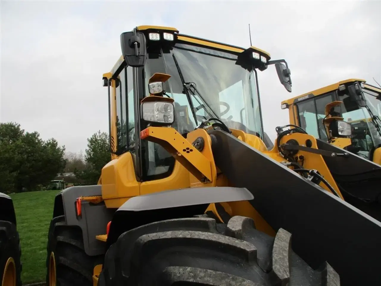 Billede 6 - Volvo L 70 H H2 BEMÆRK MED GARANTI FRA VOLVO FREM TIL DEN 9.9.2026. AGRICULTURE DK-maskine med lang arm, Co-Pilot & med 750mm Michelin MEGA X BIB hjul.