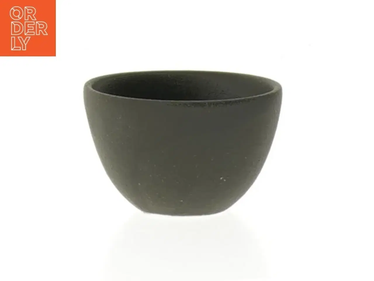 Billede 1 - Lille sort skål (str. Ø 6 cm)