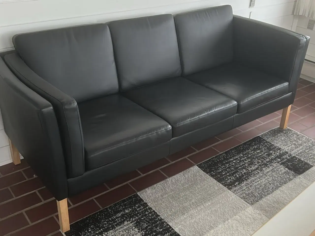 Billede 1 - Flot sort lædersofa