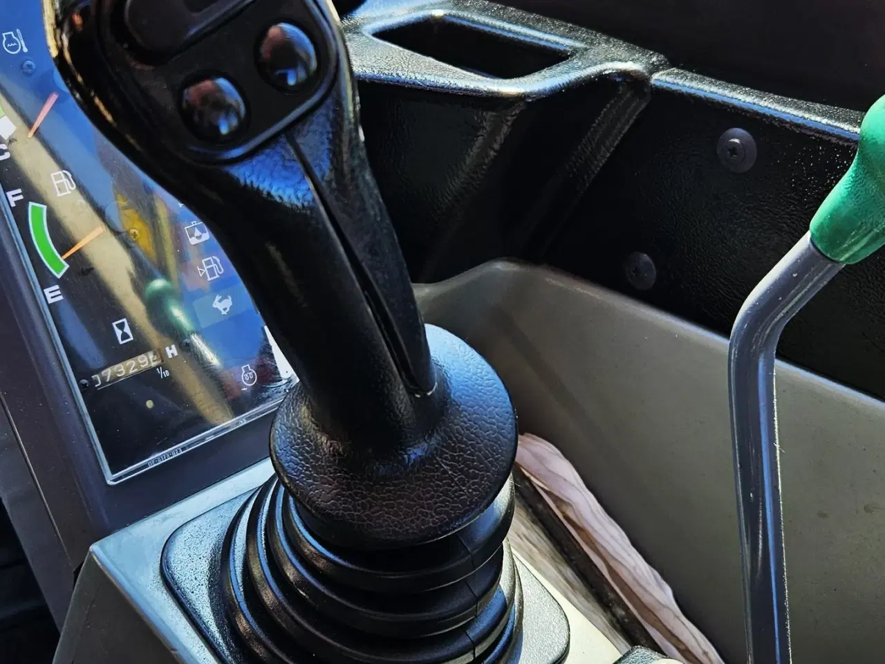 Billede 13 - Takeuchi TB1140 / 15 tons / 7300 timer / skoplader