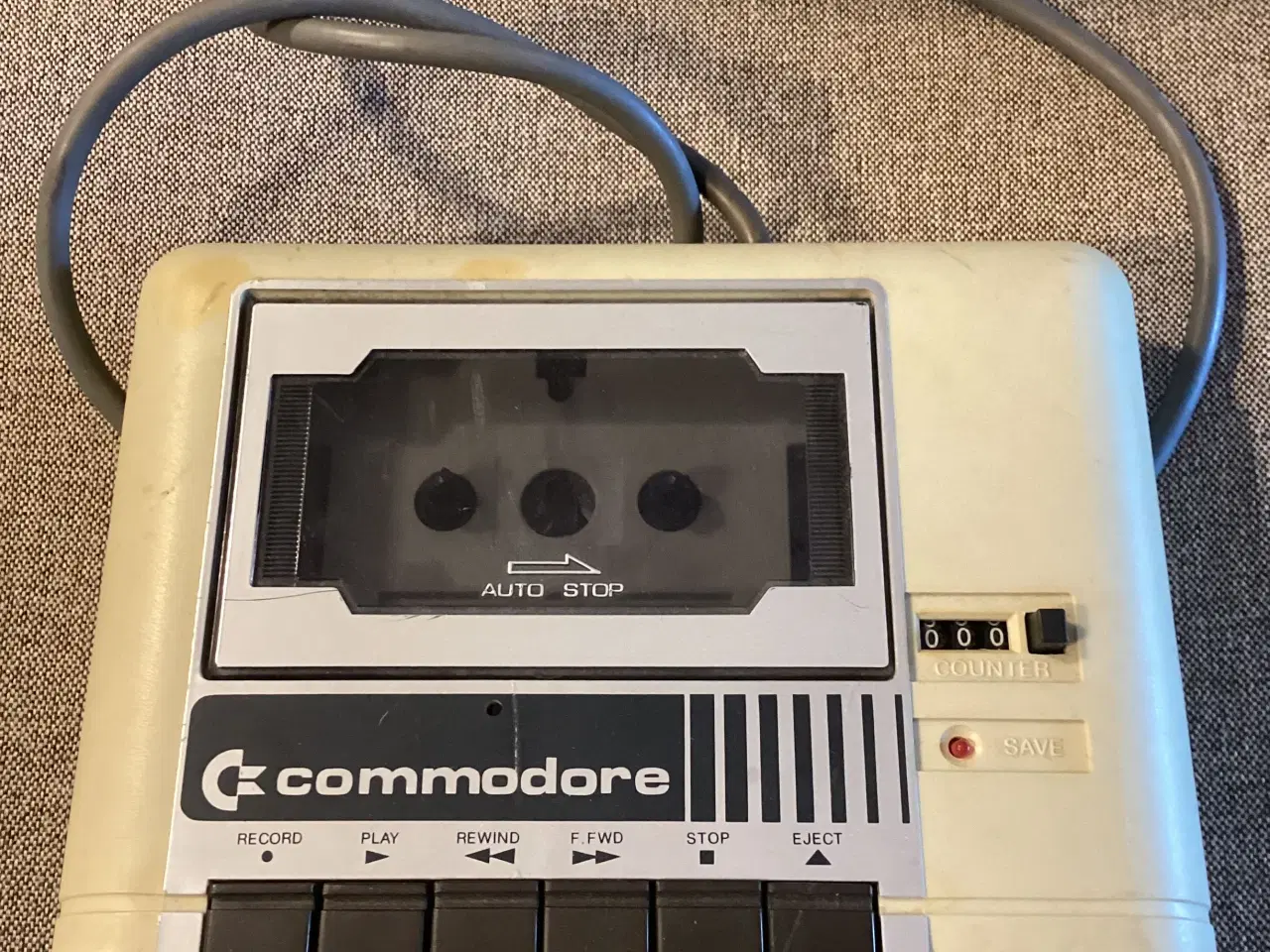 Billede 5 - Commodore 64 med spil og tilbehør
