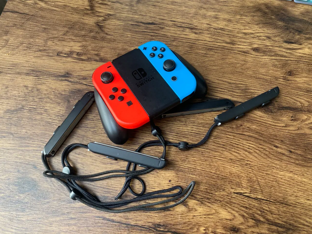 Billede 5 - Nintendo Switch + Pro controller/to ekstra Joy-Con