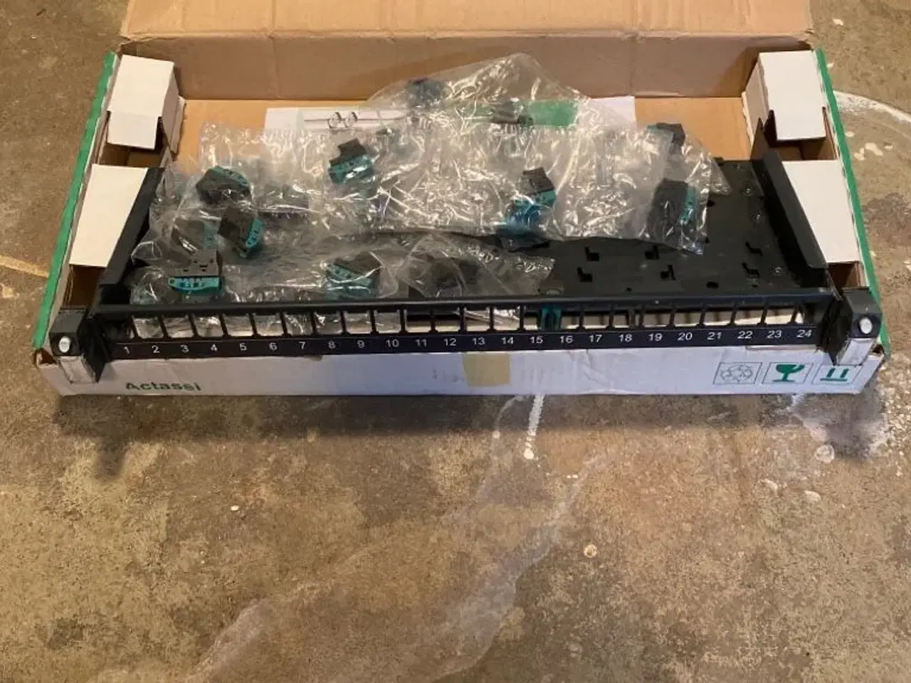 Billede 1 - 19 tommer patch panel