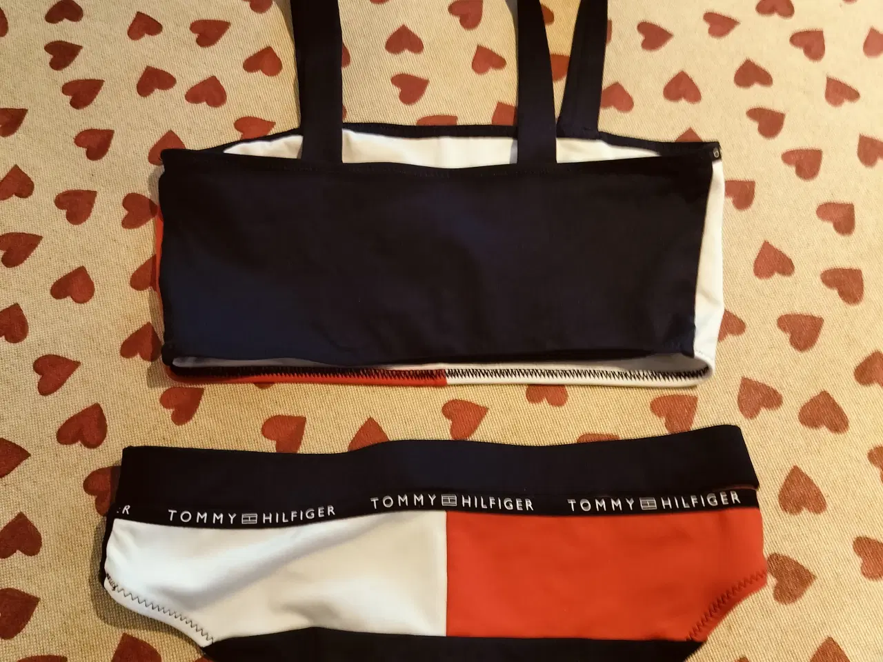 Billede 2 - Bikini 122 Tommy Hilfiger 