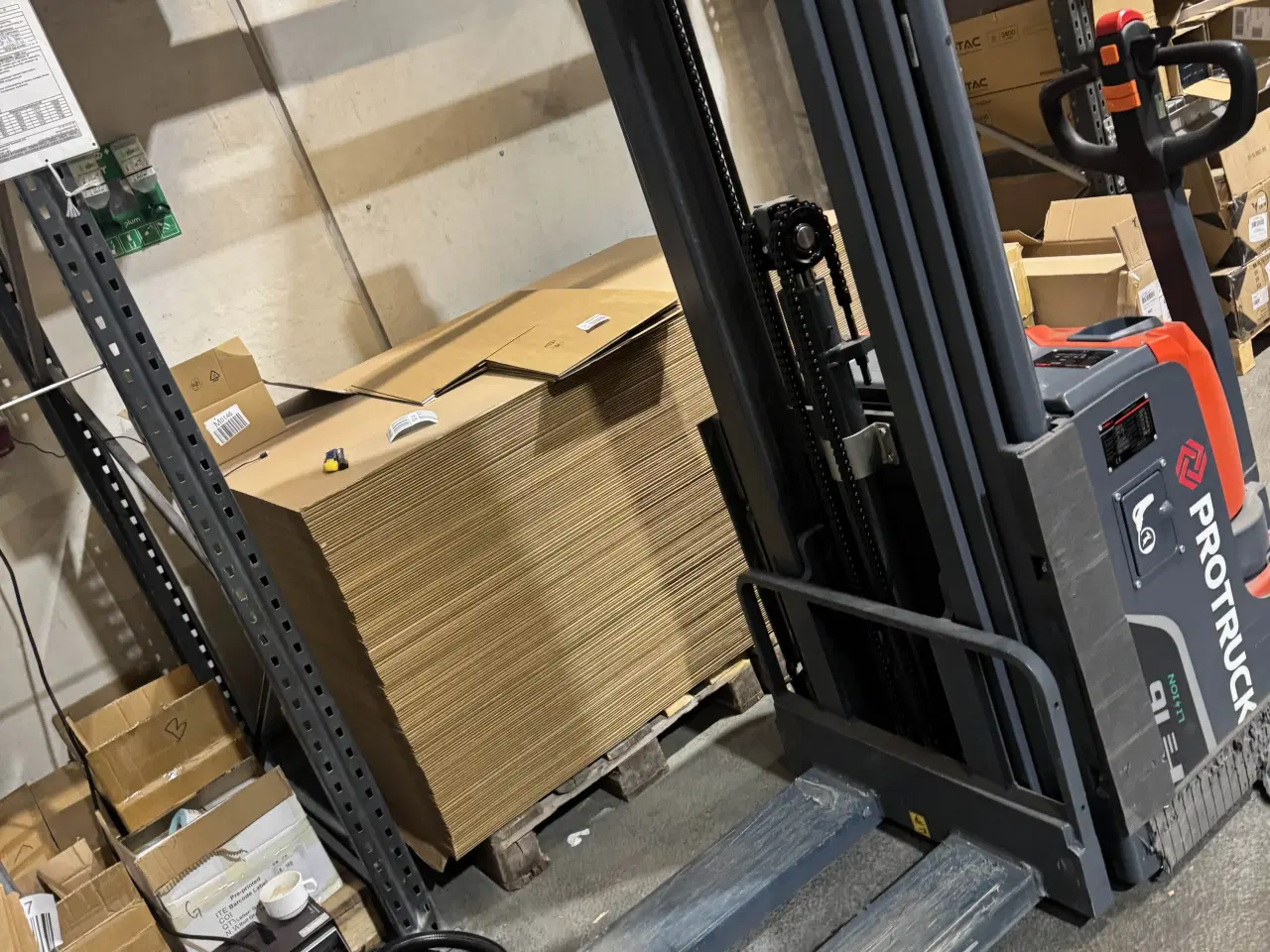 Billede 4 - Stabler til lager, 1600 kg max, 4700 mm løftehøjde