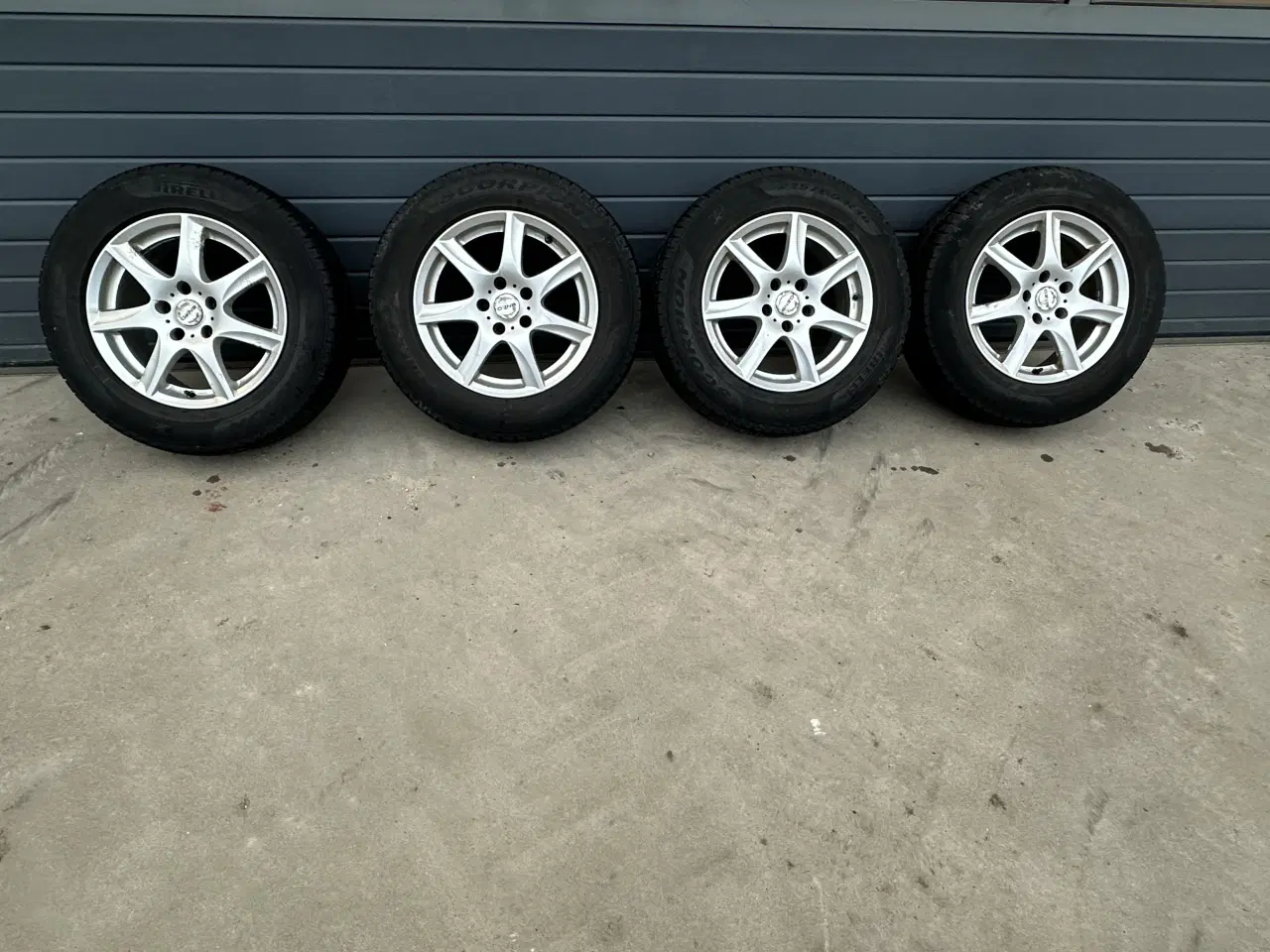 Billede 1 - AUDI Q3 VINTERHJUL 215/65R16