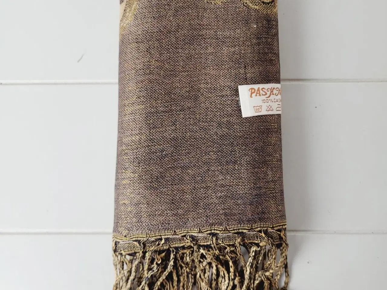 Billede 3 - ⭐️- Elegant og Blødt Pashmina Tørklæde - UBRUGT