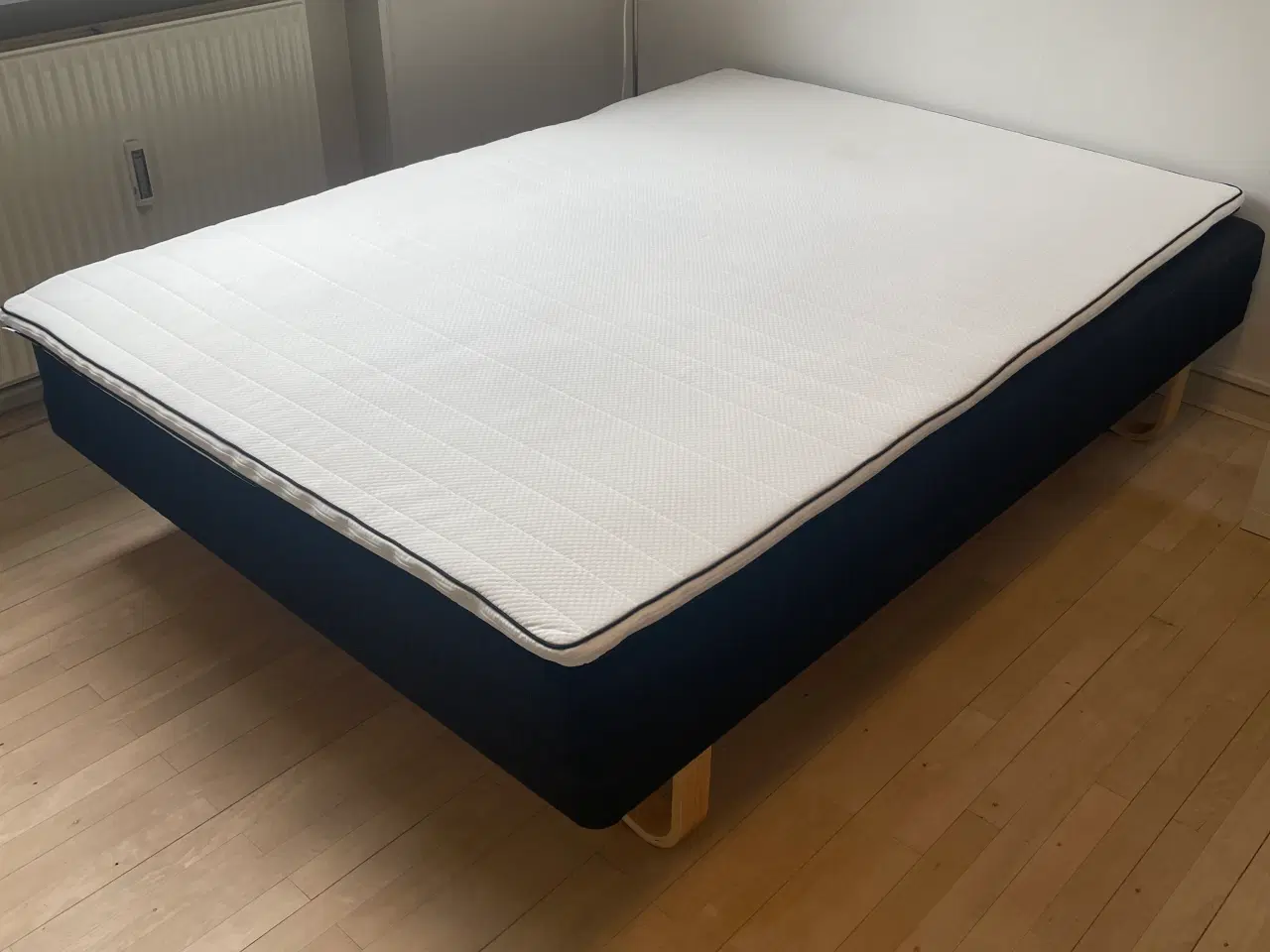 Billede 2 - Jysk FJELNA Boxmadras 200x140