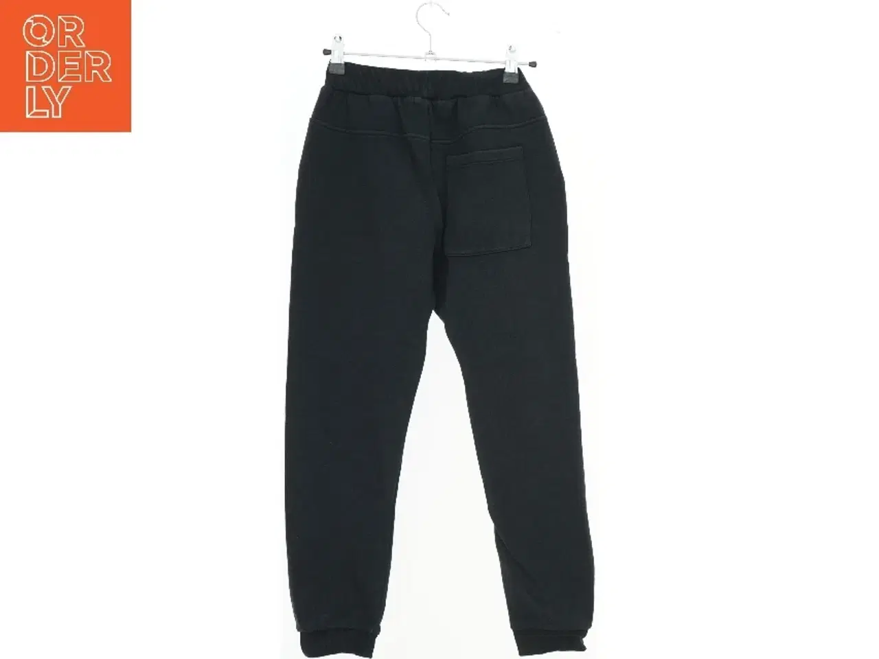 Billede 2 - Sorte Sweatpants med tekst fra Name It (str. 140)