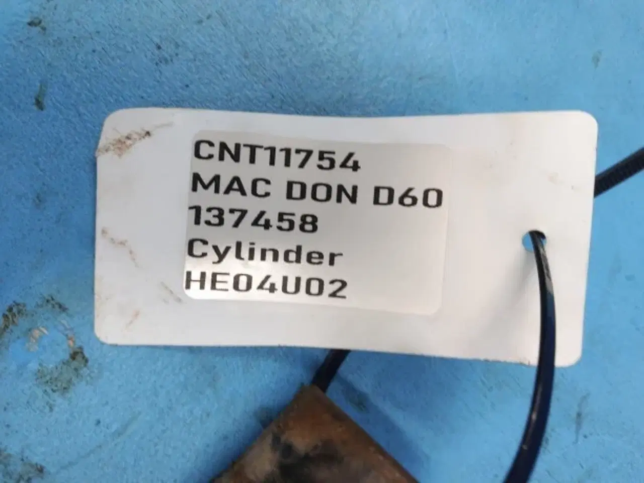 Billede 6 - MacDon D60 Midten Cylinder 137458