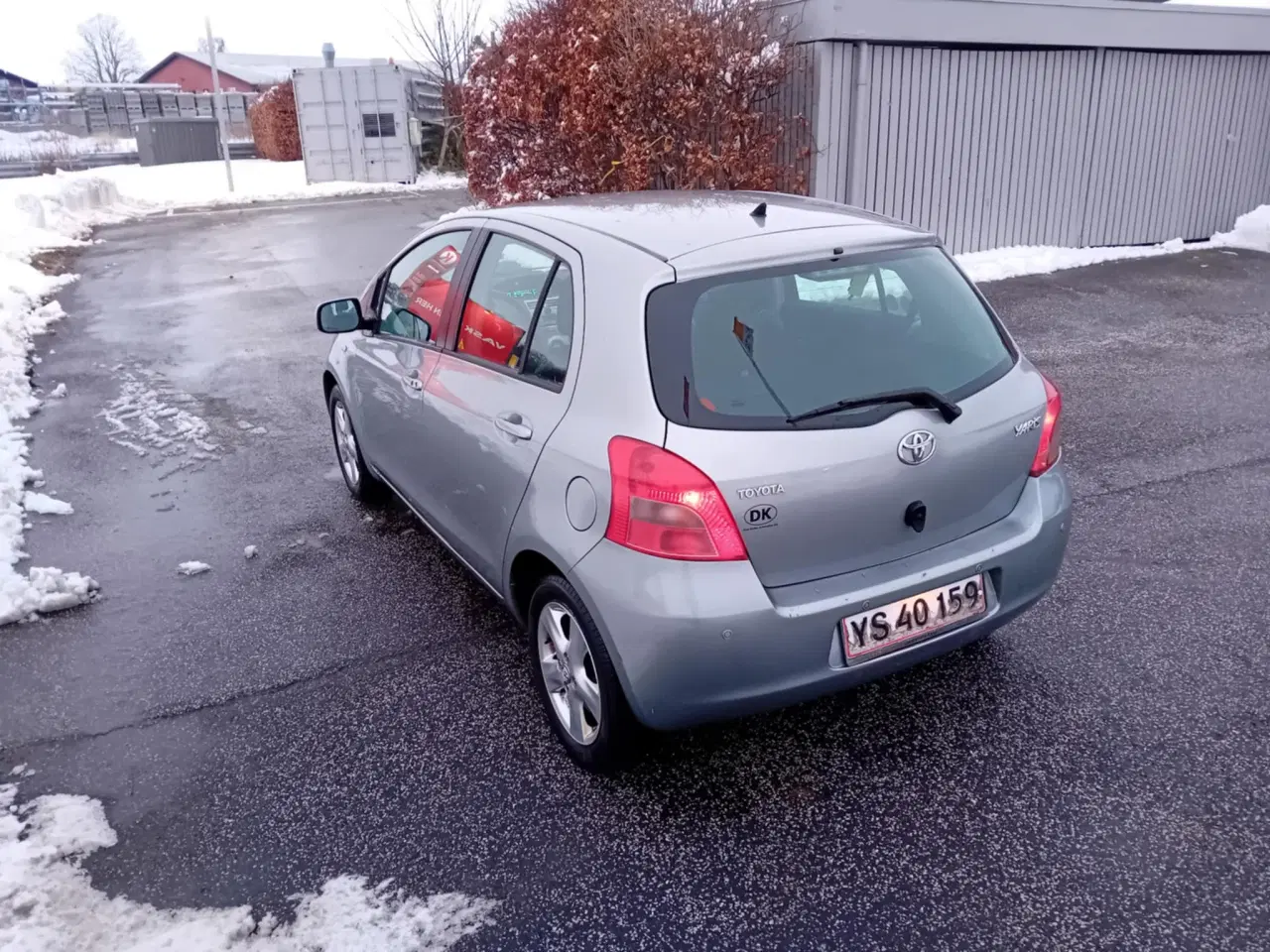 Billede 3 - toyota yaris 1.3 5 dørs 2 ejers LAV KM 