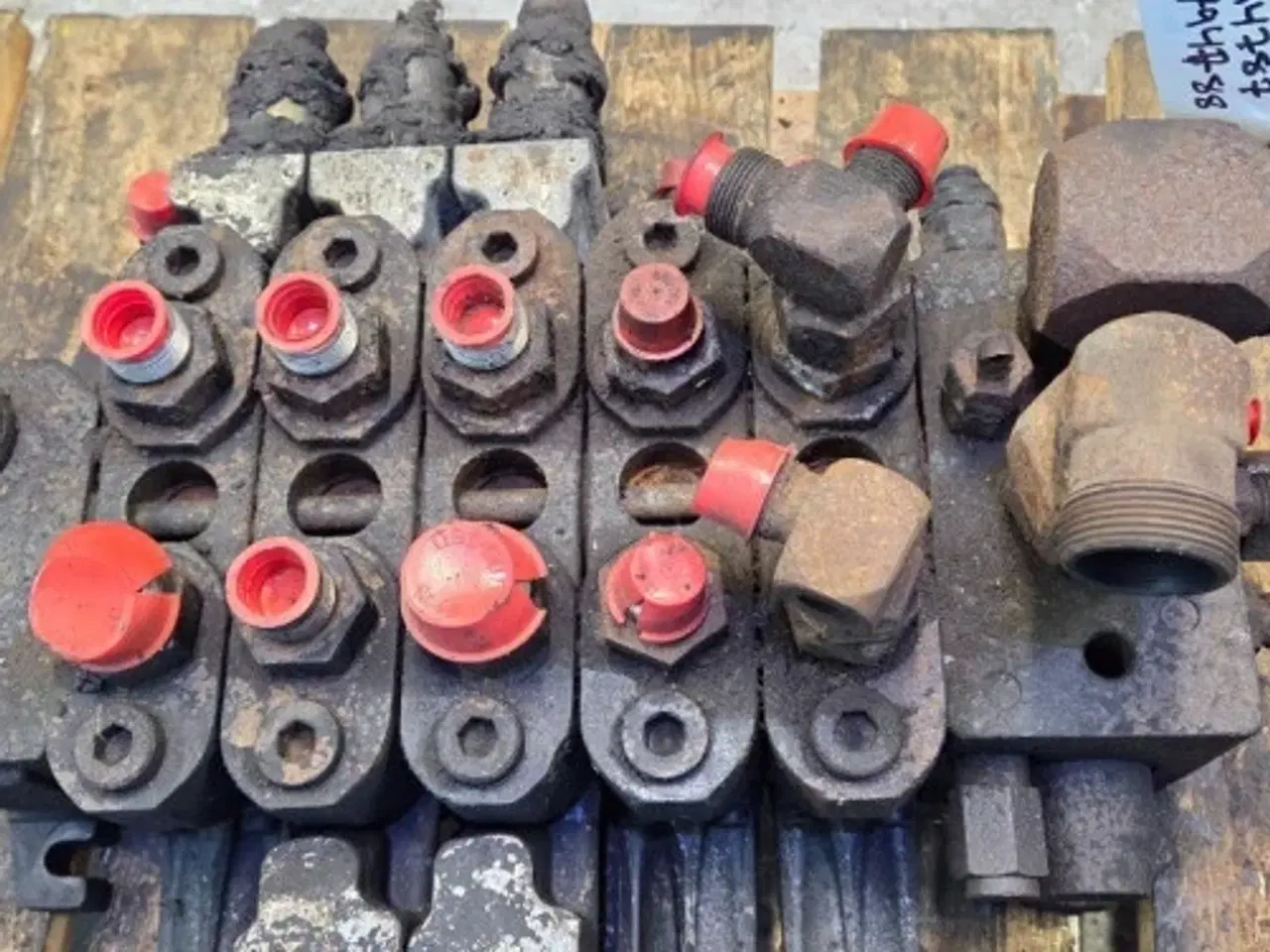 Billede 13 - Manitou 735-120  Hydraulikventil  286674