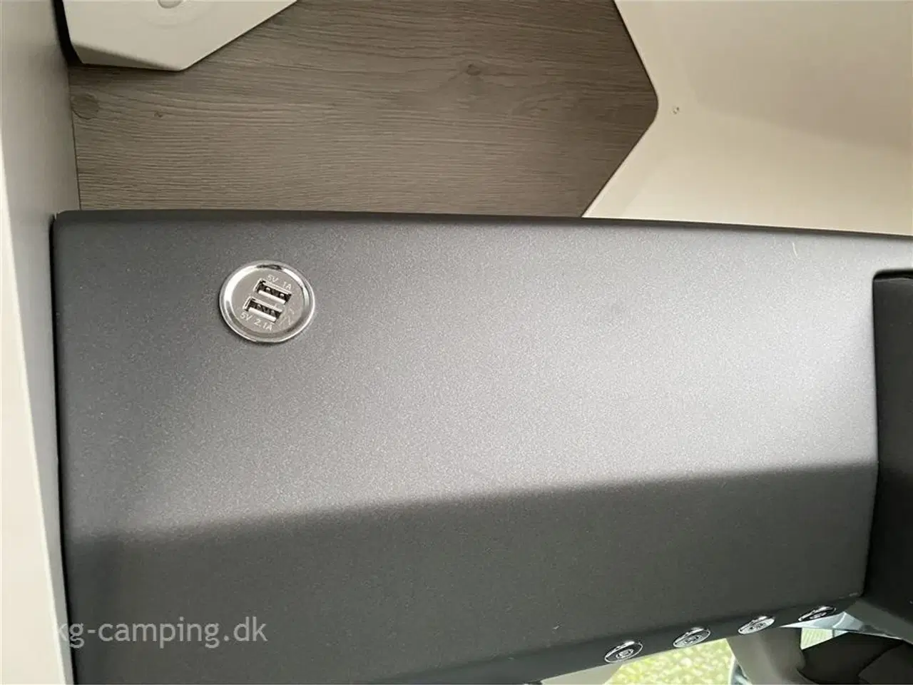 Billede 7 - 2020 - Chausson Titanium 767   Enkeltsenge og face to face siddegruppe