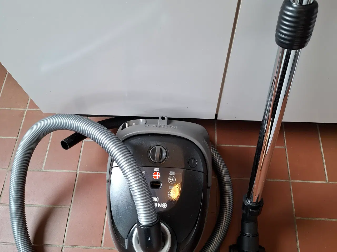 Billede 1 - Nilfisk støvsuger model One Performance basic 