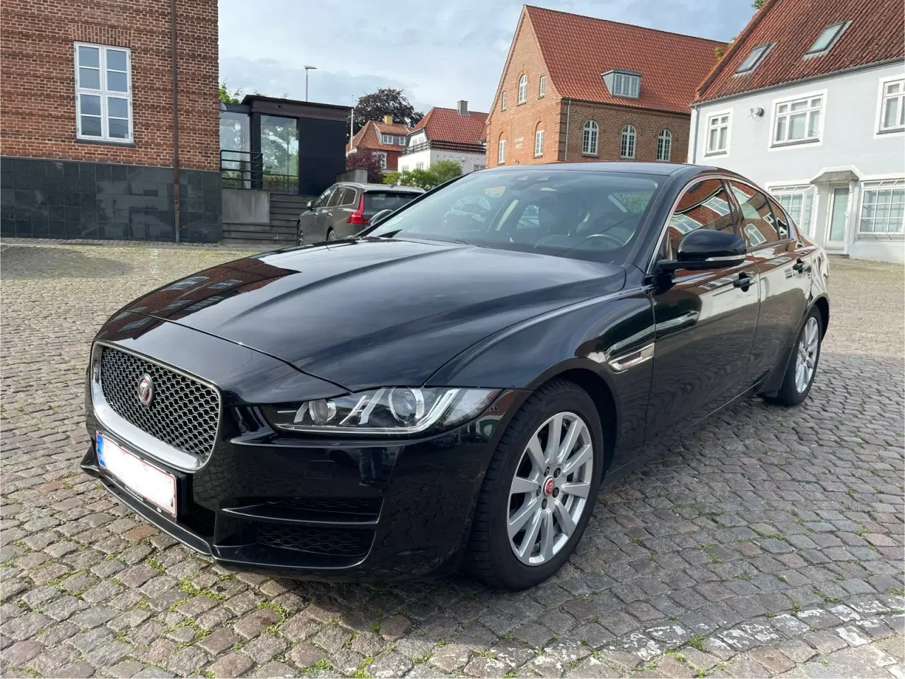Billede 1 - Jaguar XE 2,0 D180 Pure aut.