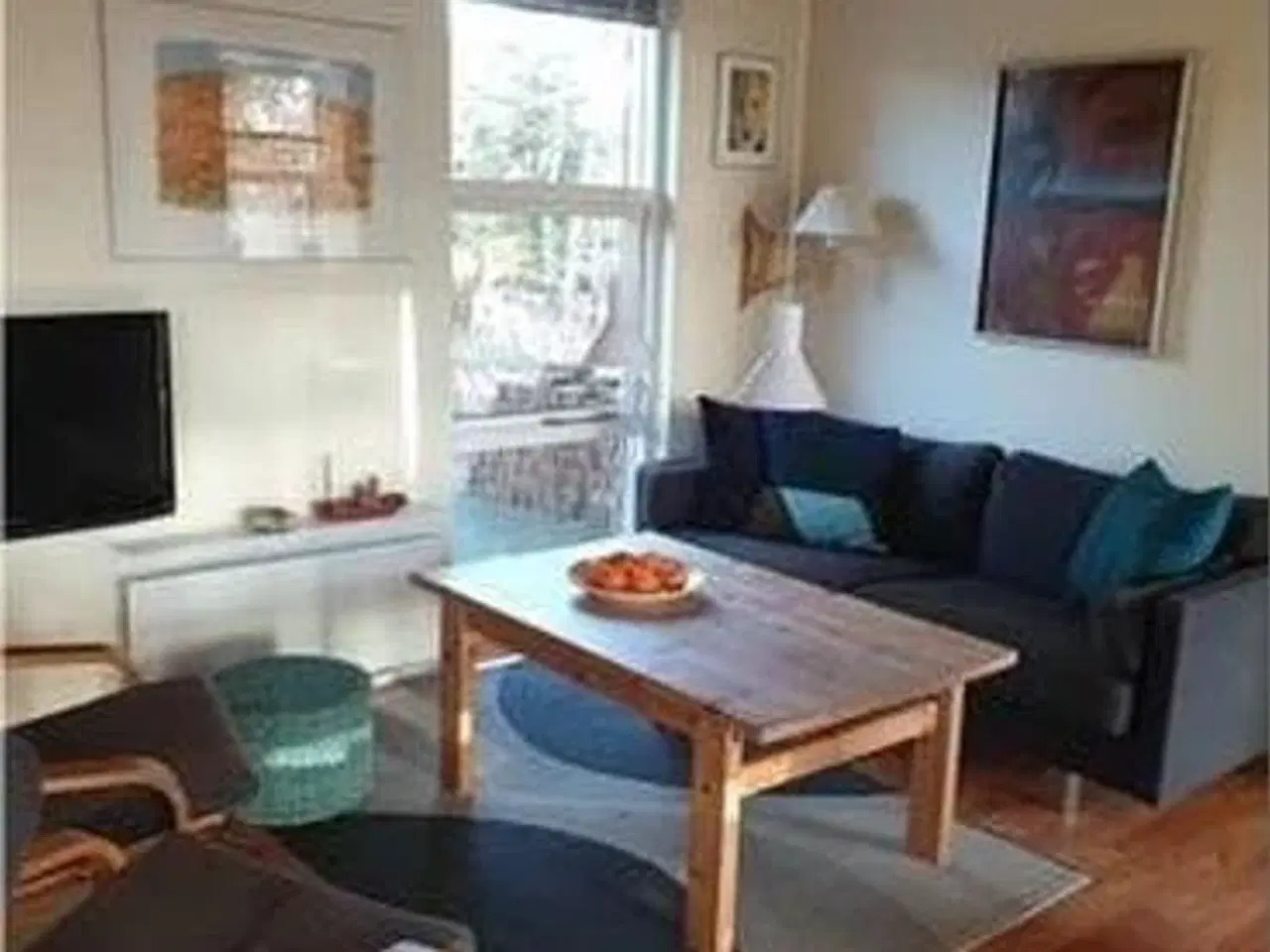 Billede 3 - 60 m2 sommerhus ved Virksund. Udsigt over fjord/havn. 5 sovepladser. Har DR kanaler og Cromecast, br�ndeovn/ stor terrasse. T�t ved strand, k�bmand og golfbane.