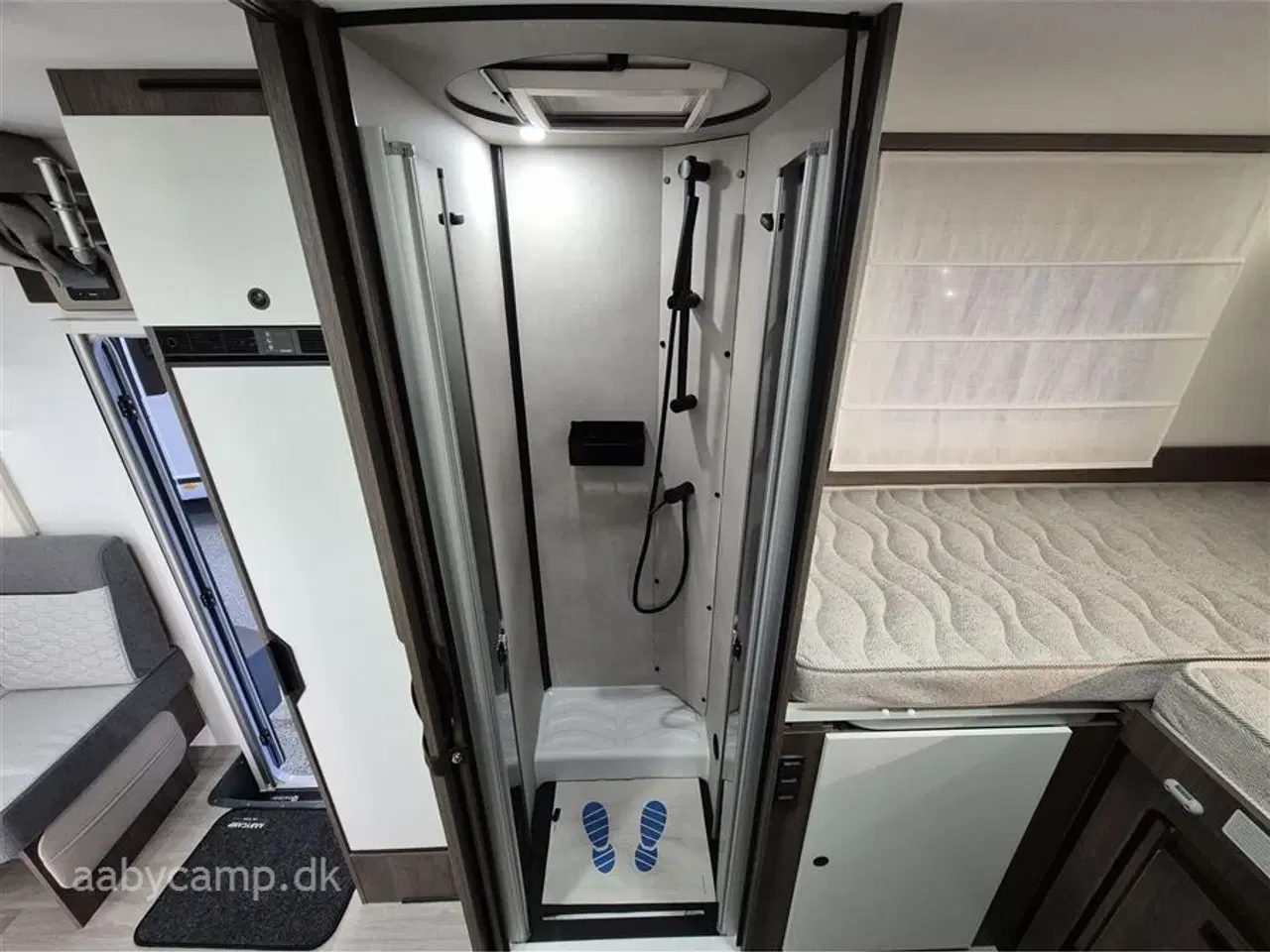 Billede 15 - 2026 - Benimar Tessoro 463   Topudstyret Familie camper