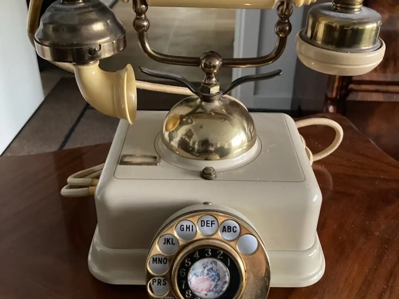 Billede 1 - Flot gammel fastnet bordtelefon i Beige