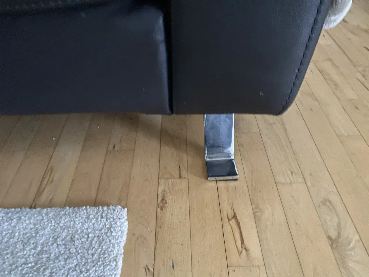 Billede 6 - 2 og 3 personers lædersofa med faste hynder