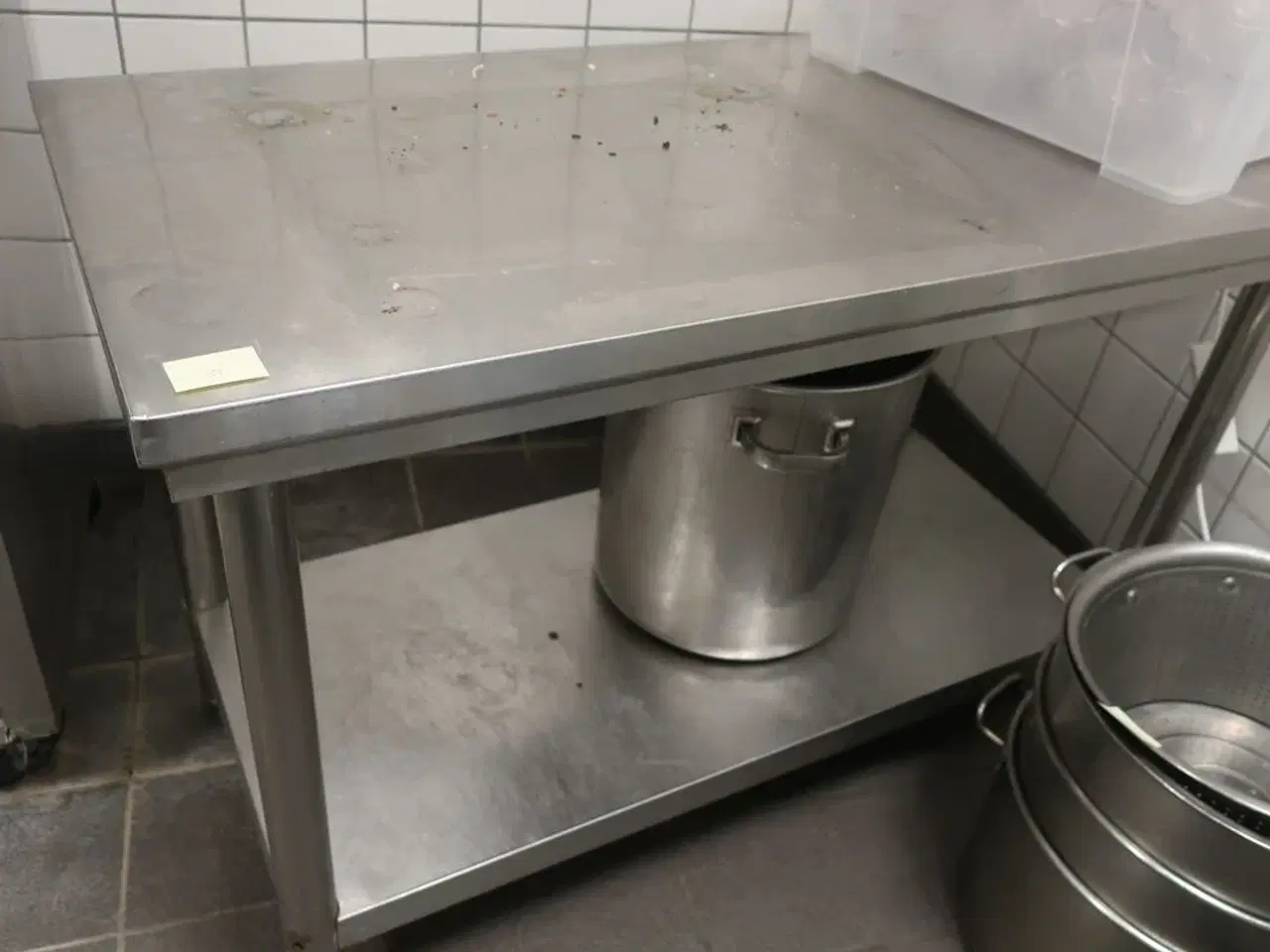 Billede 2 - Stålbord og gryder