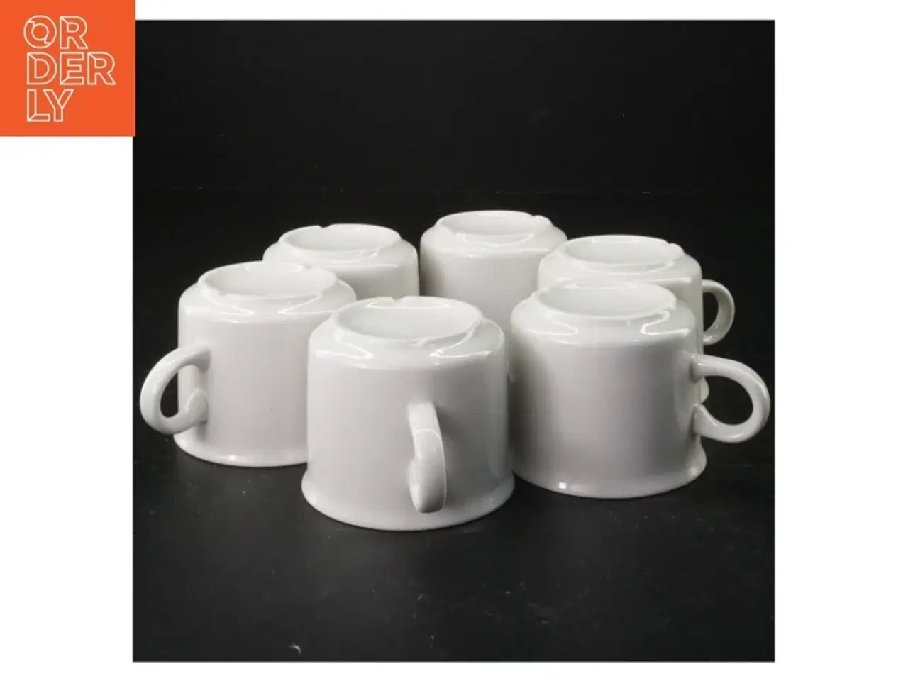 Billede 4 - Hvidt porcelænsservice (str. Kop 8 x 6 cm. tallerken, 14 x 2,5 cm)