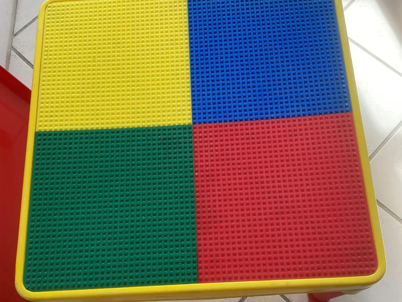 Billede 3 - Lego legebord med låg