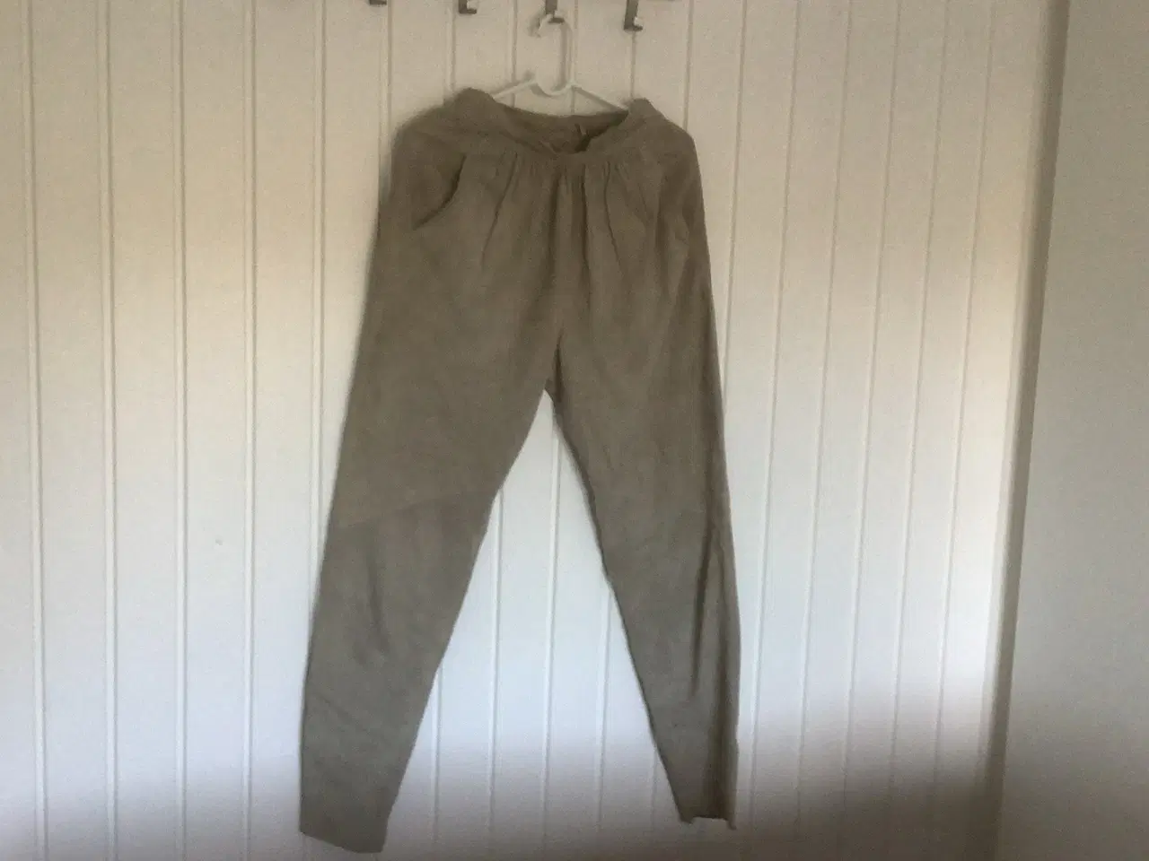 Billede 9 - Div. Dametøj, kjoler, jakke og bukser/ ruskind 