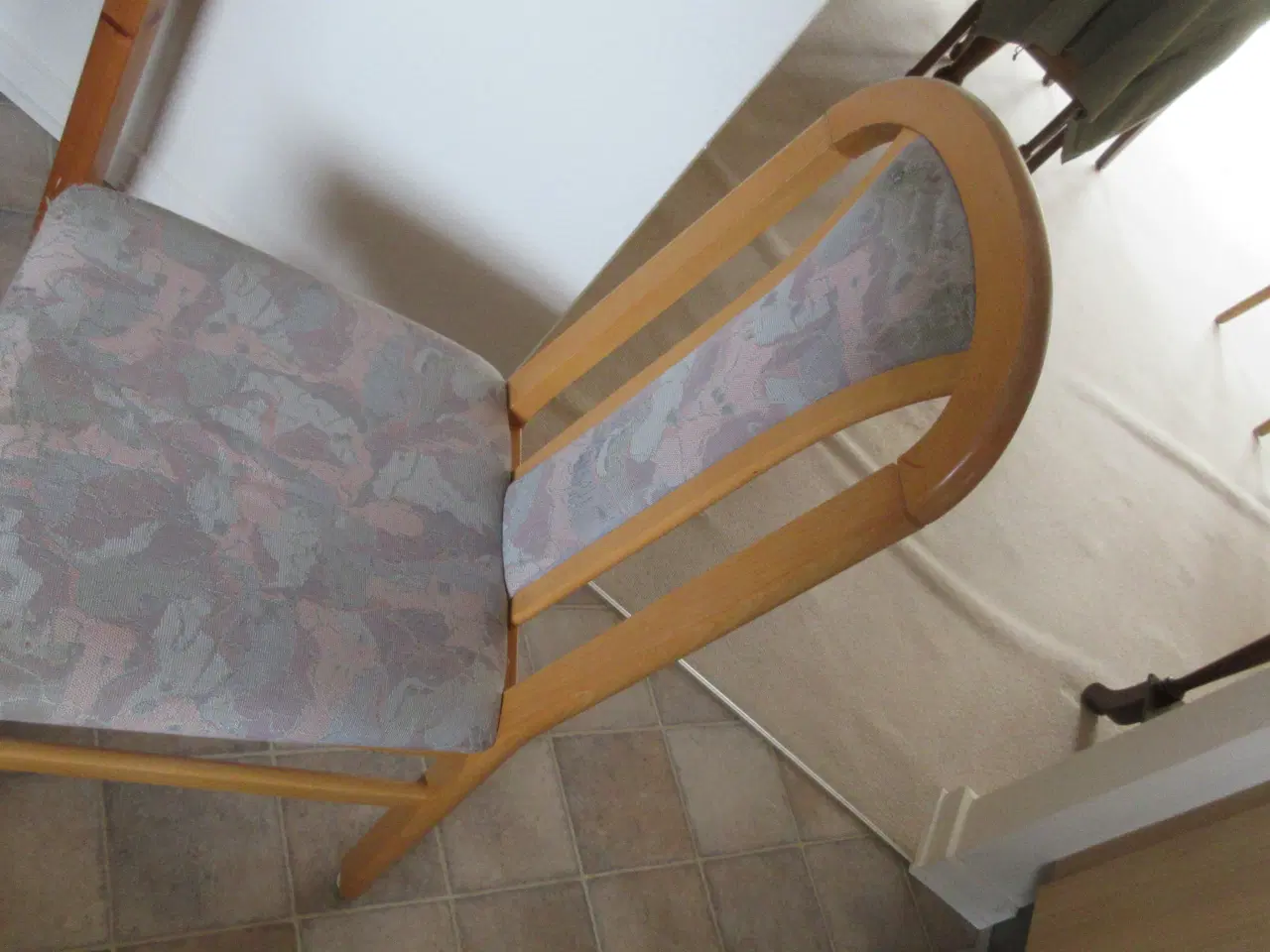 Billede 8 - Køkkenspisebord + bænk + 2 stole