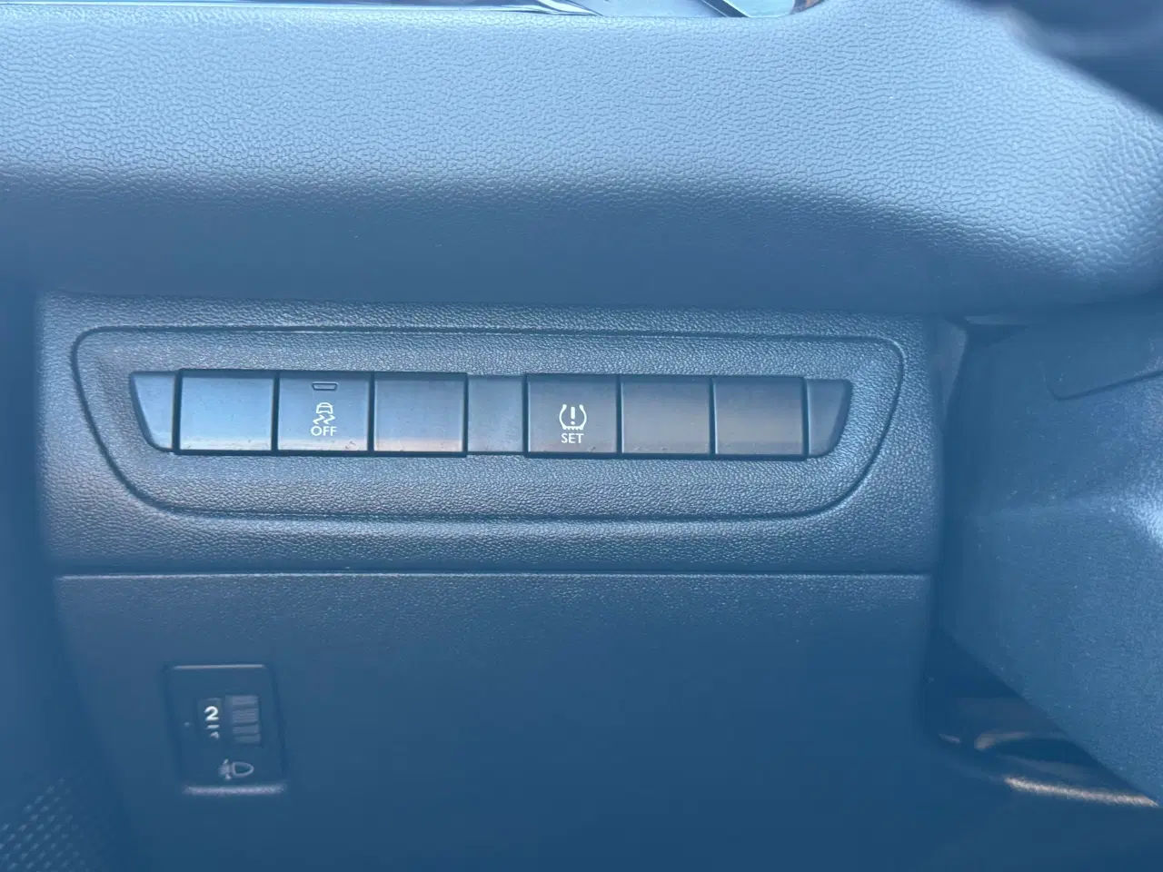 Billede 16 - 🚗 Peugeot 208 VTi 1.0 – 2015 – Økonomisk & Velhol