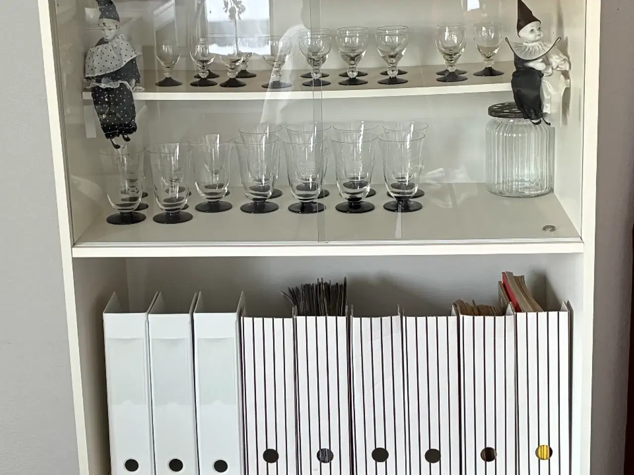 Billede 1 - Reol, vitrine, skab