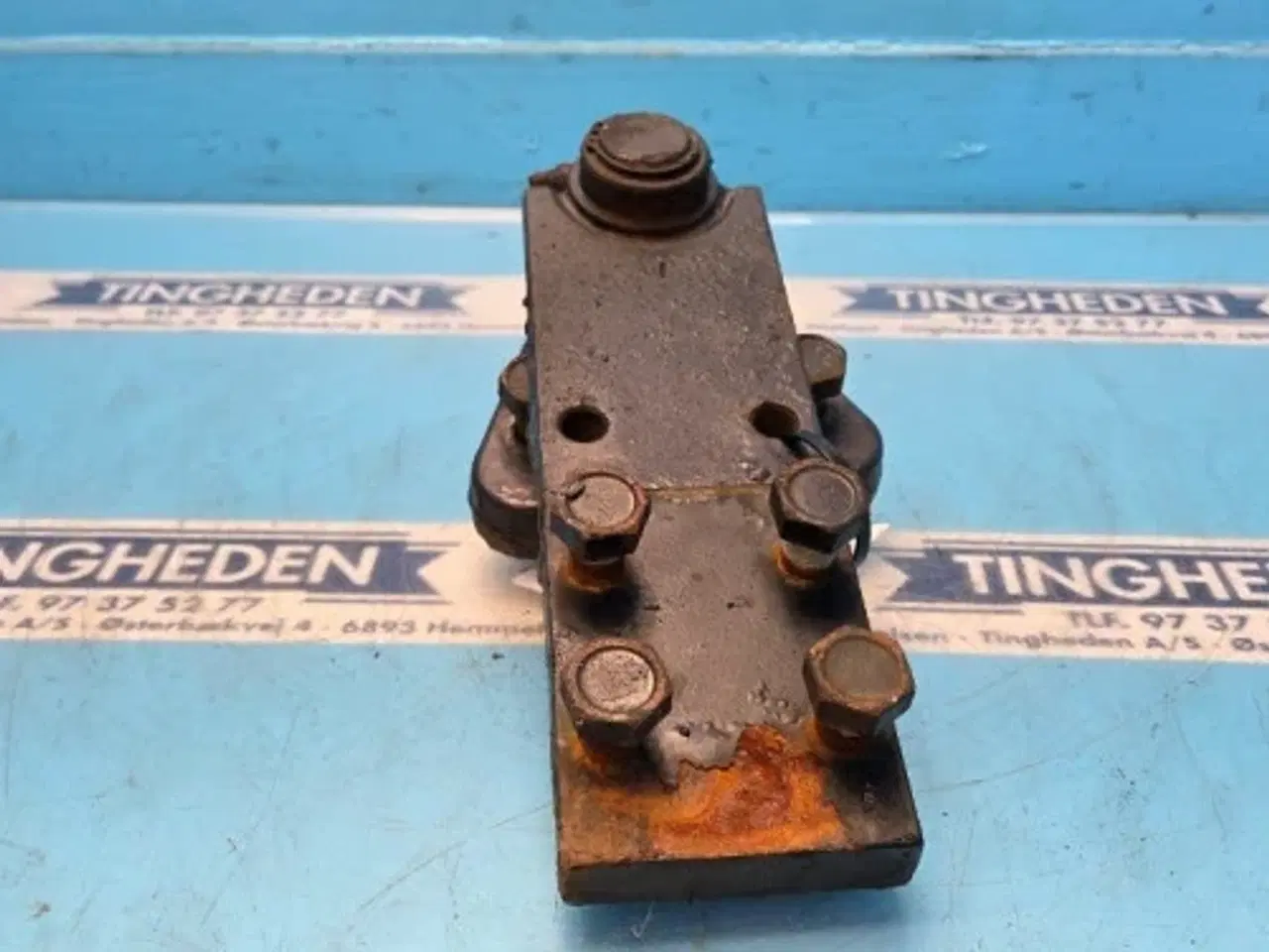 Billede 5 - New Holland TM190 Skærmholder 82025922