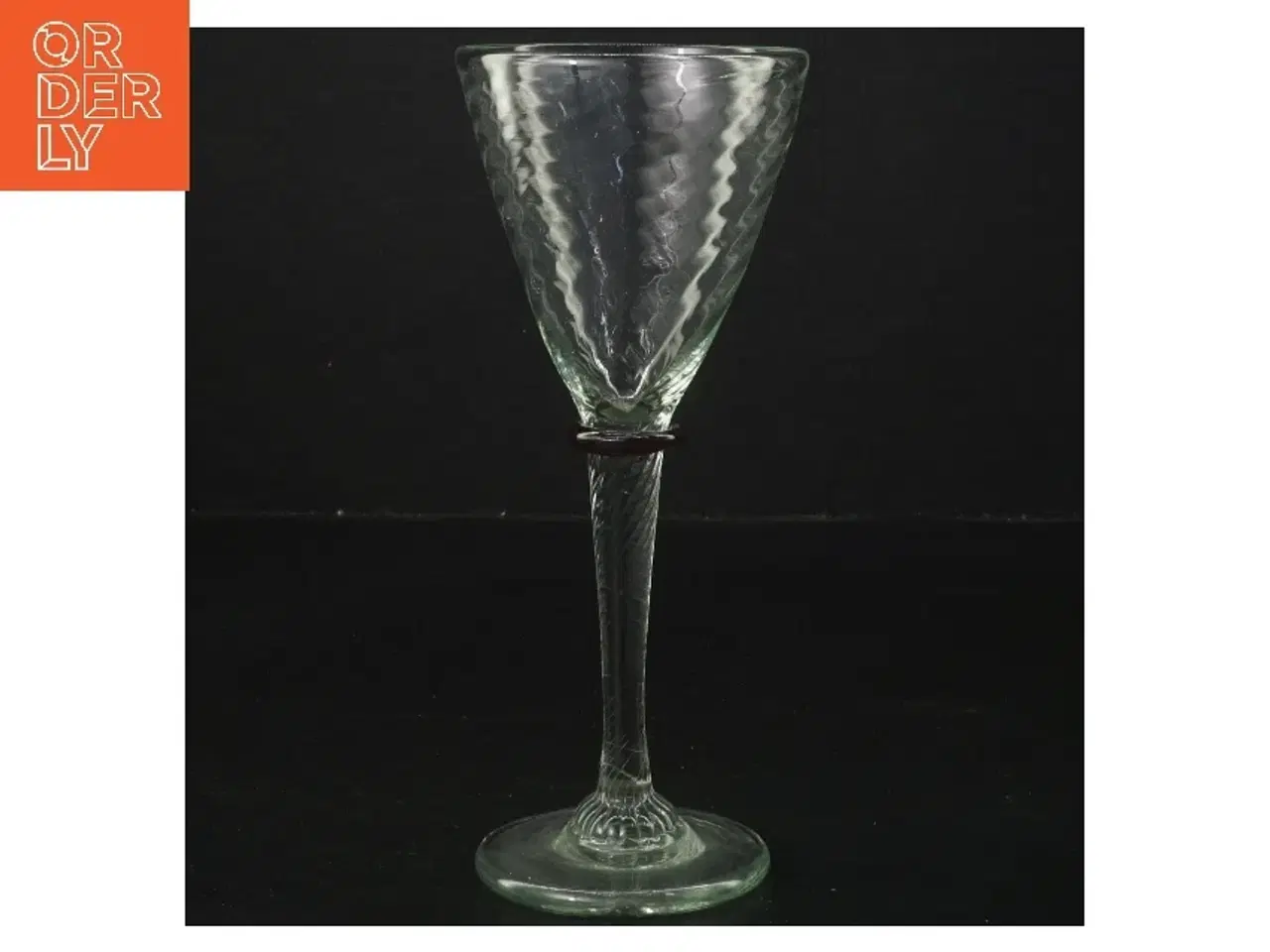 Billede 1 - Glasvinsglas (str. 18 cm) fra glaspuster