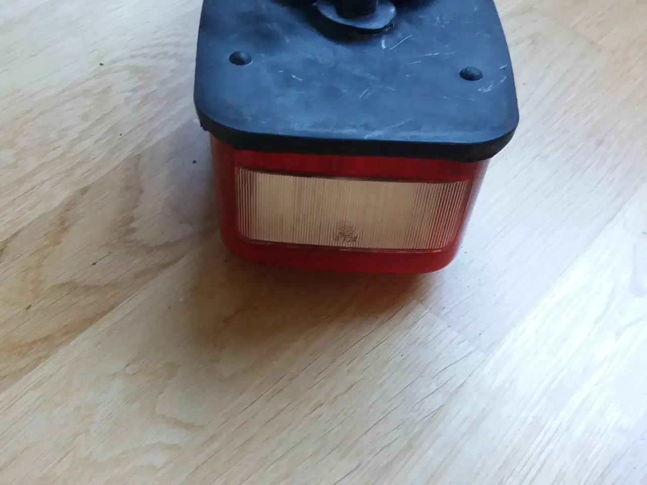 Billede 3 - Ny baglygte ( Butlers 1807 ) Bedford