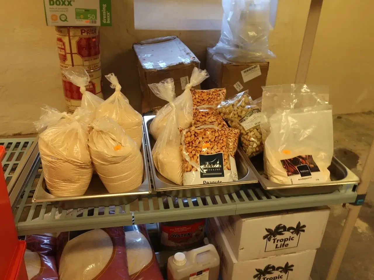 Billede 9 - Diverse madvarer samt poser til take-away