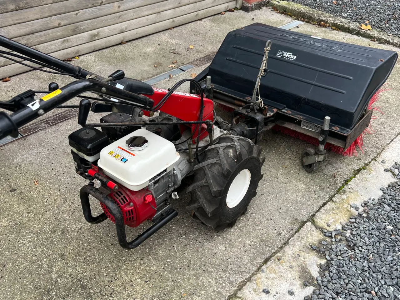 Billede 2 - Nibbi fejemaskine