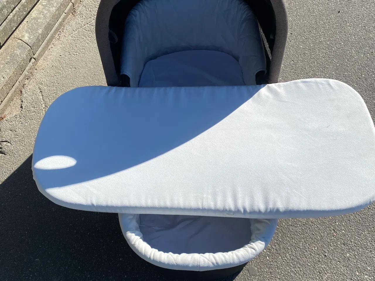 Billede 5 - Baby Jogger babylift og indkøbs kurv