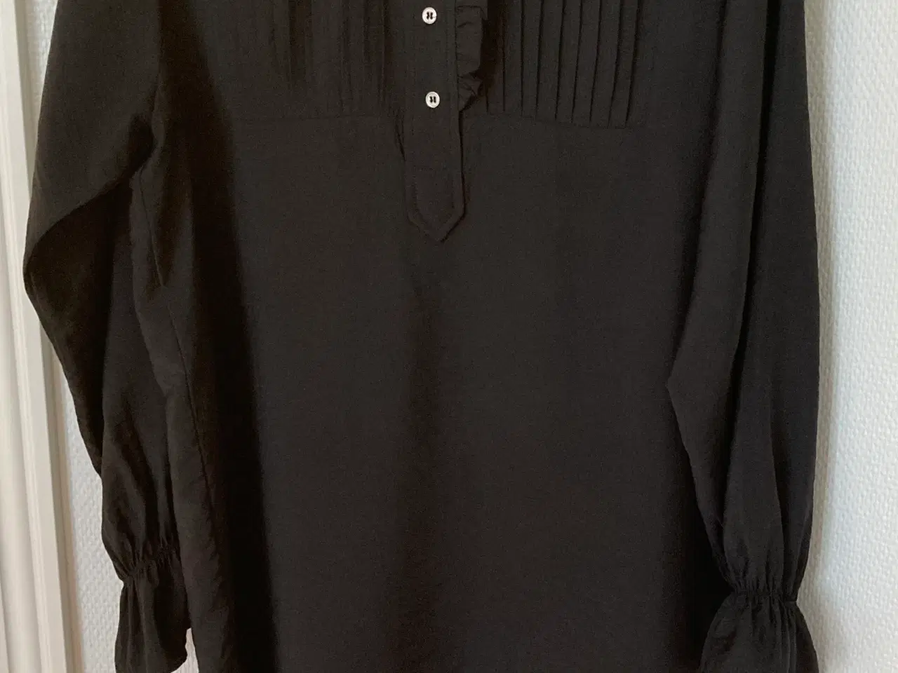 Billede 1 - Co’Couture Callum Pintuck Frill Kjole 