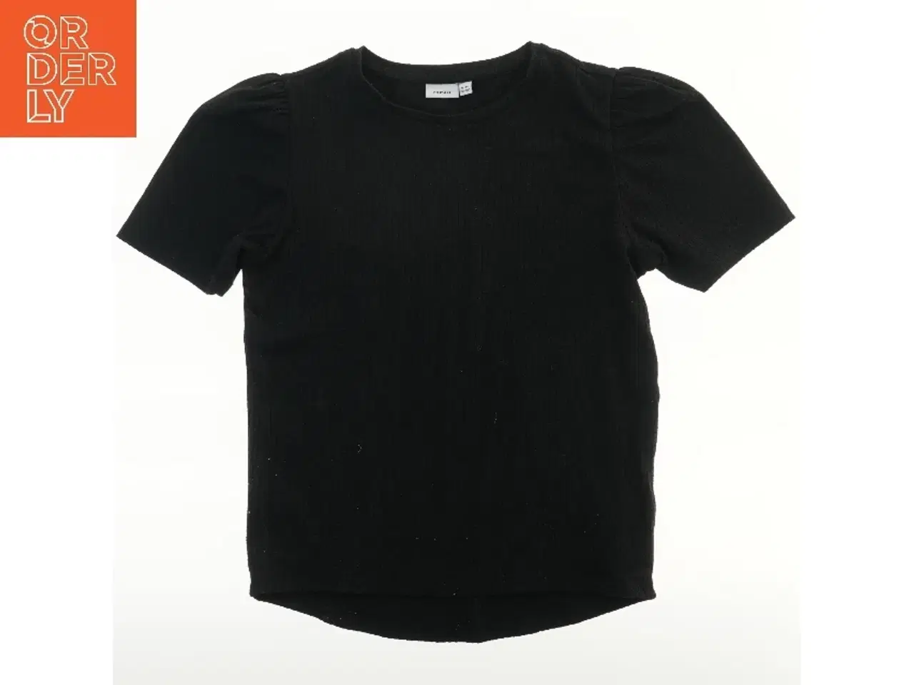 Billede 1 - Sort T-shirt med korte ærmer fra Name It (str. 134)