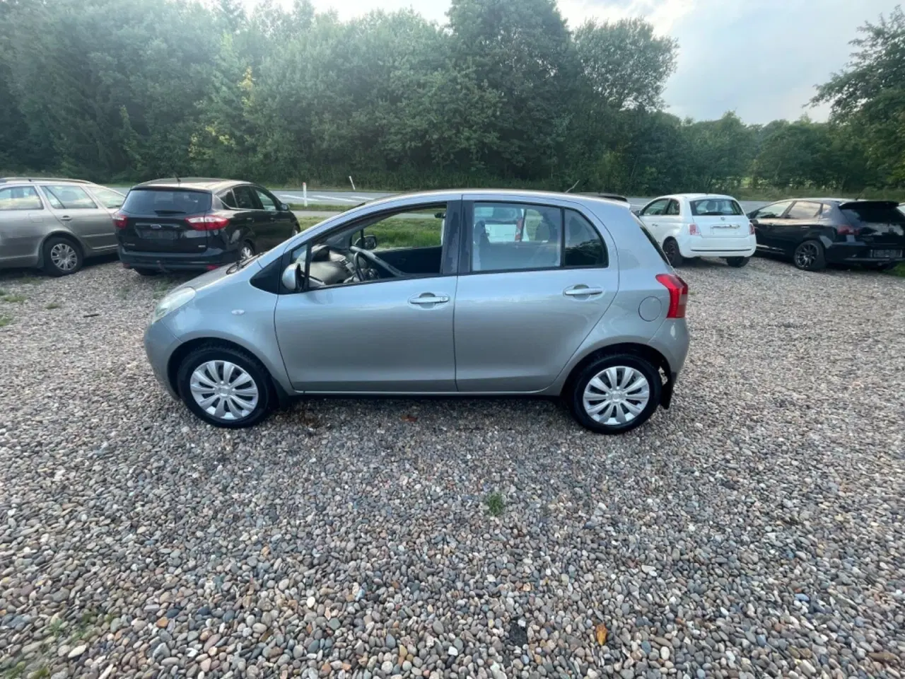 Billede 2 - Toyota Yaris 1,3 VVT-i Terra