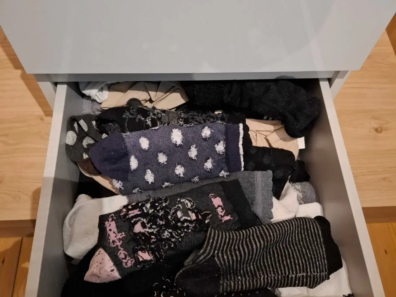 Billede 2 - Hvid kommode fra Daells Bolighus 